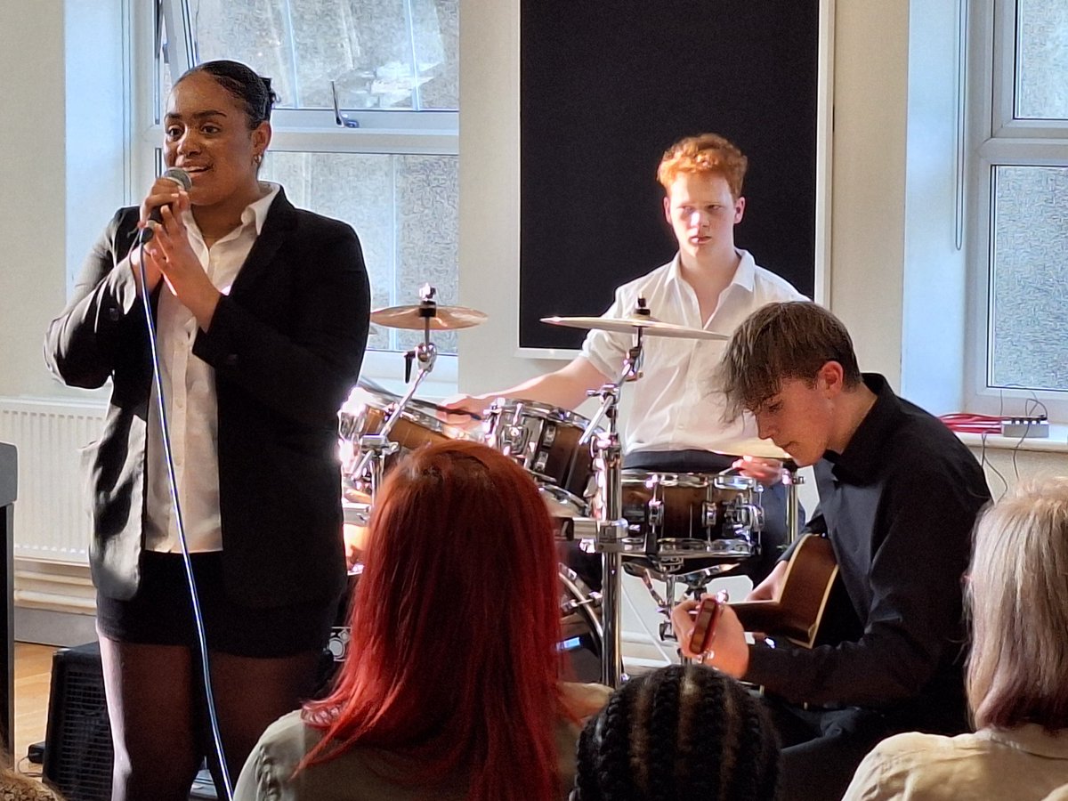 MusicWGS's tweet image. A lovely evening of performances at the 2024 Leavers' Soirée covering Faure, Delibes, Einaudi, The Cranberries, White Stripes and other favourites.
#TeamDavy #Leavers2024