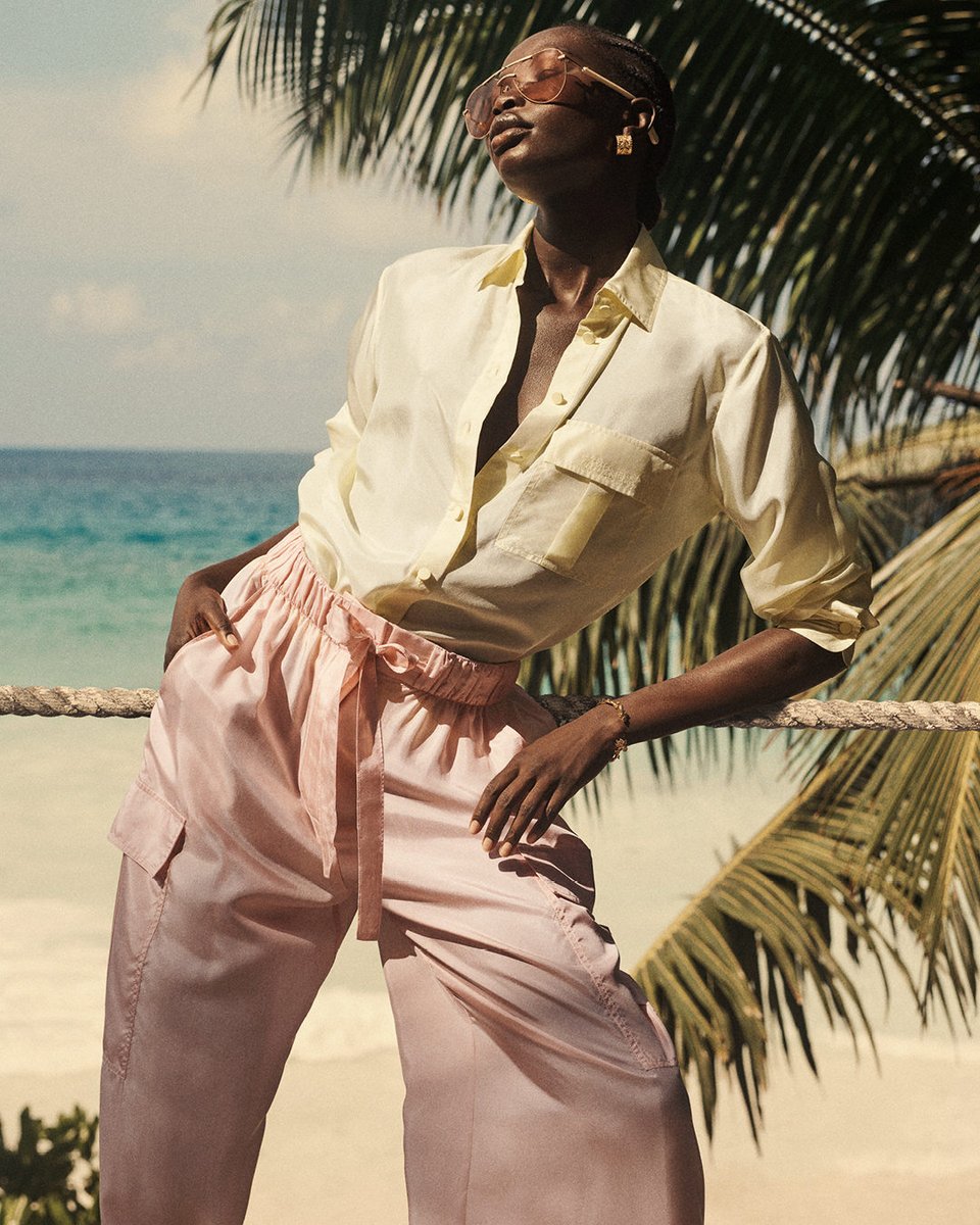 Escape: Up close with the Halliday Manstyle Shirt and Relaxed Pocket Pant. Styled here with the Zimmermann Celeste Aviator and new season jewellery.
Discover SS24 > with-zim.com/FB-summer-swim…