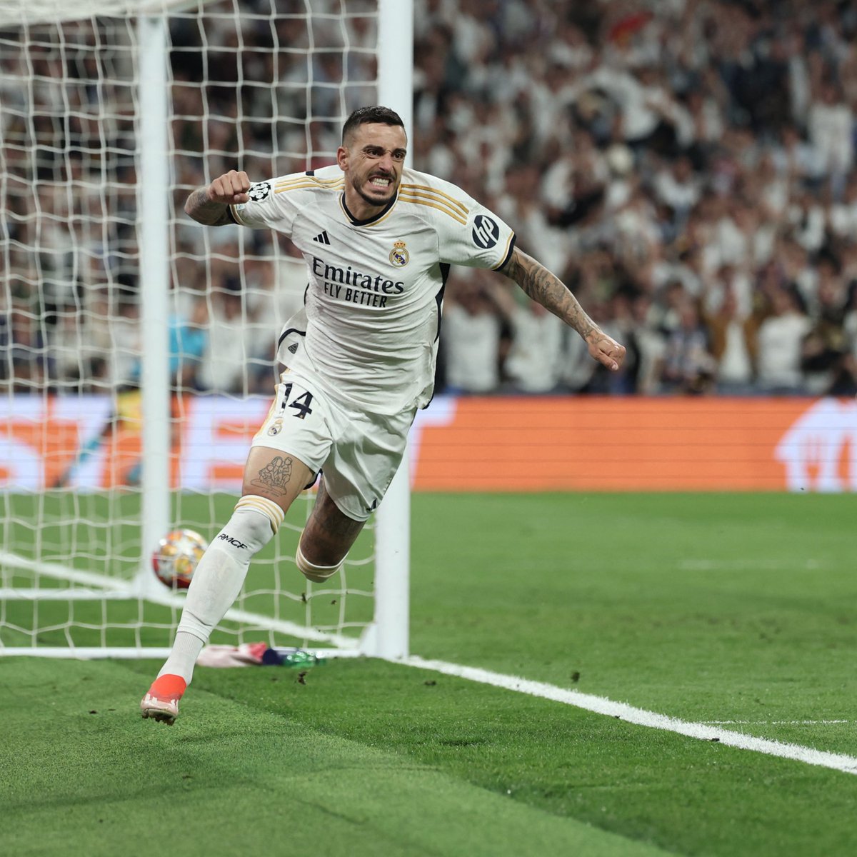 FichajeGoleador's tweet photo. ✅️ El Real Madrid sobre el final venció por 2-1 al Bayern Munich y por global de 4-3 se ha metido en la final de la Champions League 2023/24.
#UCL ✅️ 🇪🇸 https://t.co/0R0AnTWmkB