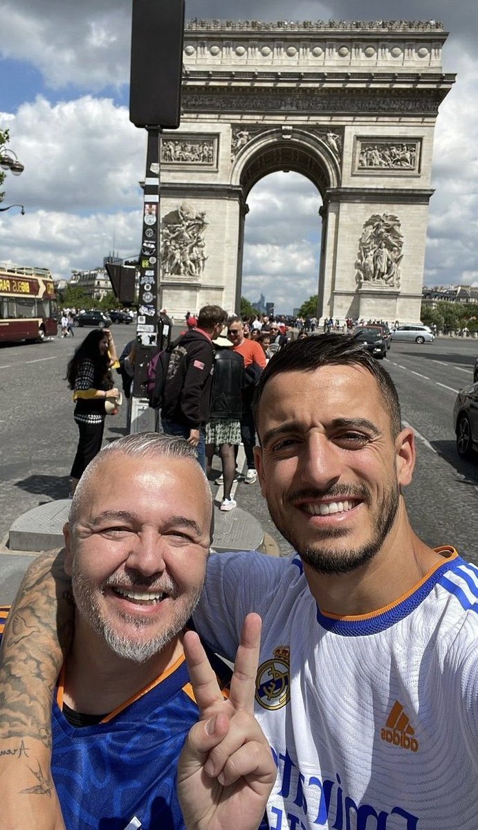 theMadridZone's tweet photo. Two years ago, Joselu was in Paris to support Real Madrid in the Champions League final.

Today, he scored 2 goals in the dying minutes to send Real Madrid to a Champions League final.

WHAT A STORY. https://t.co/OqdVj6Na0J