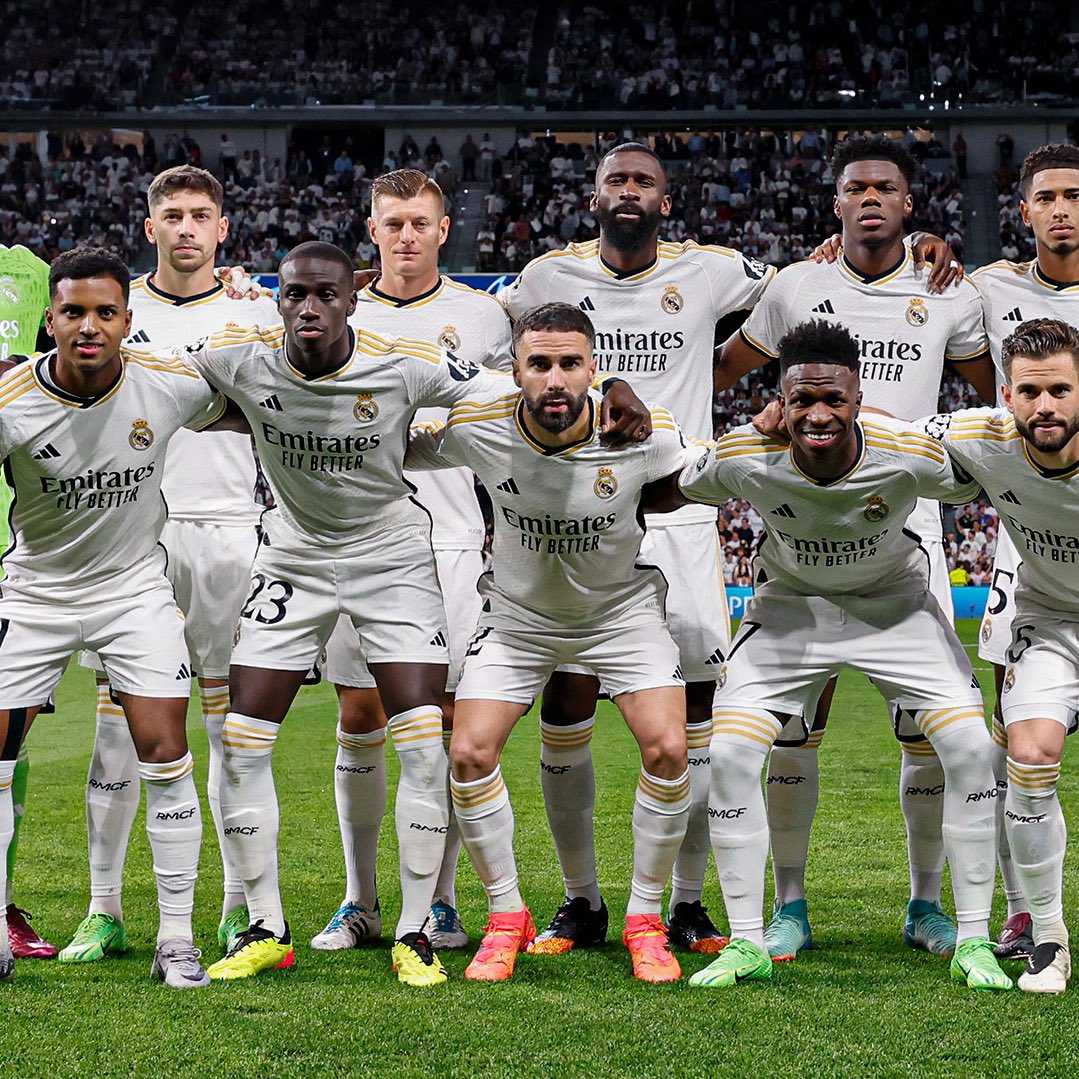 KevinJimenezCR's tweet photo. ¡¡REAL MADRID FINALISTA DE LA CHAMPIONS LEAGUE!! 🤍

UNA NUEVA SERIE ÉPICA DEL EQUIPO MÁS GRANDE DE TODOS LOS TIEMPOS 🔥

EL REY DE EUROPA https://t.co/H0vQwMhVP6