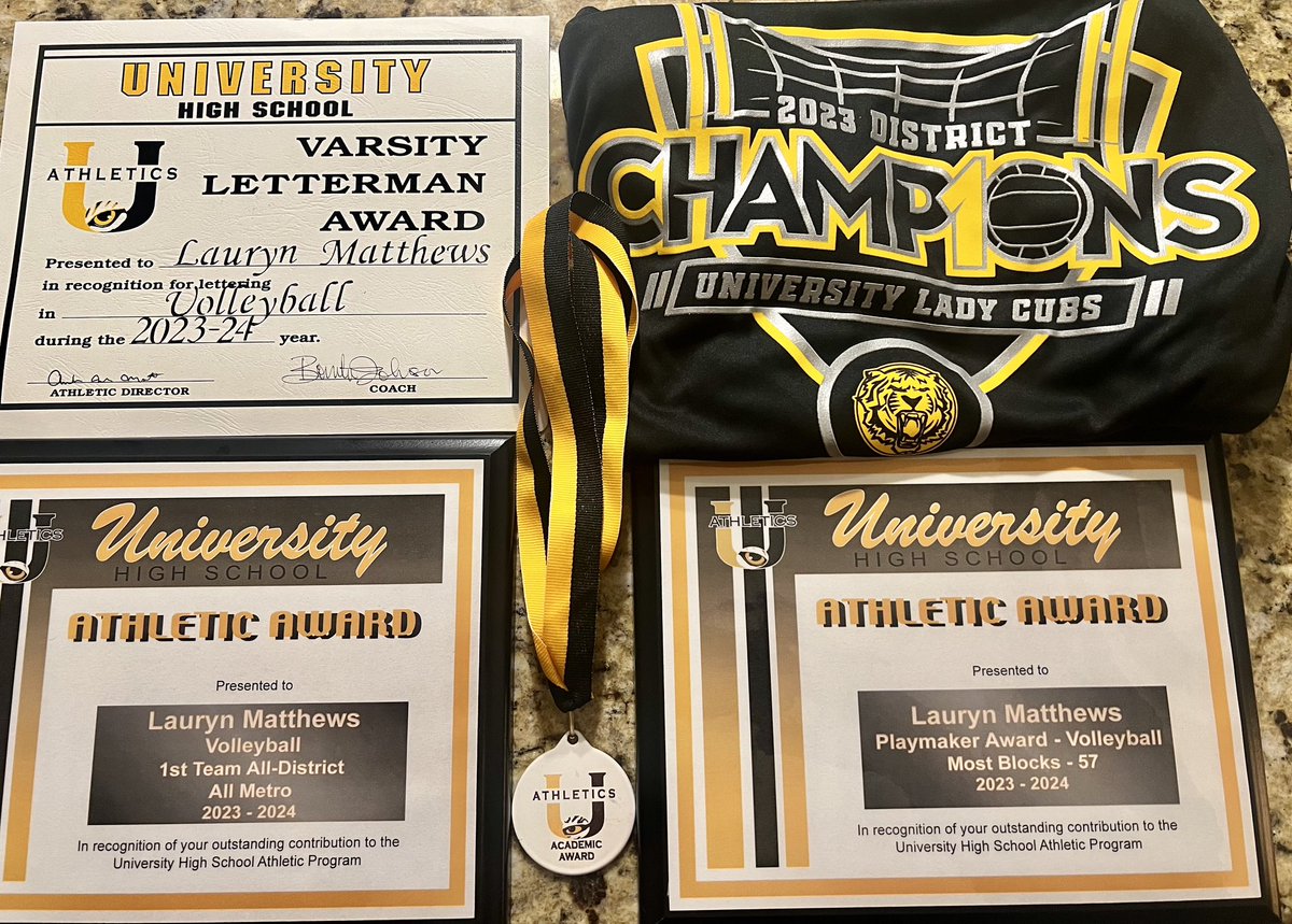 Looking forward to what WE are building together in 2024!
So Excited for my Senior season! 

@uhscubathletics Sports Awards Banquet 
<a href="/chamilt2010/">Christabell Hamilton</a>