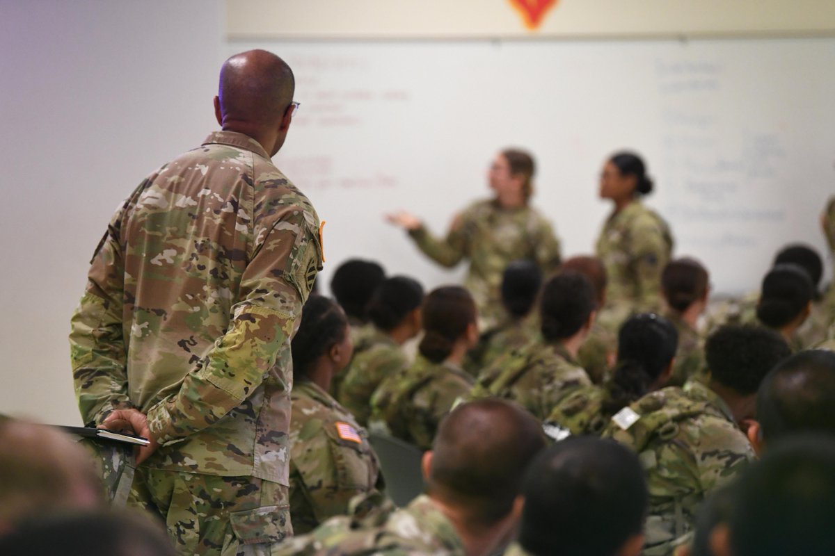 Gen. Brito and CSM Harris, U.S. Army TRADOC, visited Fort Jackson and observed how we're incorporating the foundational skills of interpersonal communication in Basic Combat Training so that graduating Soldiers are equipped to be better teammates. @TRADOC
