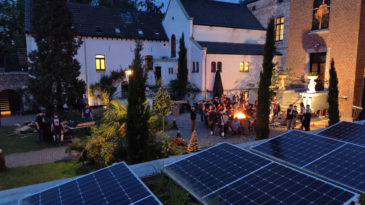 ZackHusky's tweet image. Still recovering from this years #FWH... It was an absolute banger once again! Cya all next year!💜
(More pics coming soon :3)