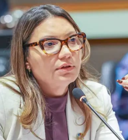 patriamamada's tweet photo. "O DPVAT é só pros veículos, e não pros motoristas." disse a primeira dama em entrevista. https://t.co/RwyJHJF9l5