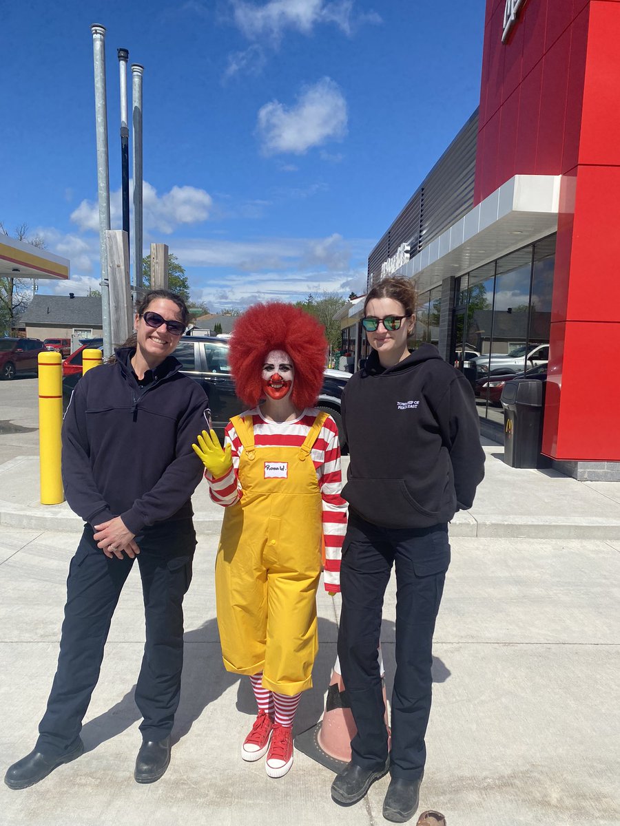 Thanks @McDonaldsCanada in @WestPerthON for having us on #McHappyDay!! 🍔🍟🍔🍟🍔🍟 We enjoyed spending time with Ronald and raising money for a fantastic organization! #ronaldmcdonaldhousecharities #MoreThanFires