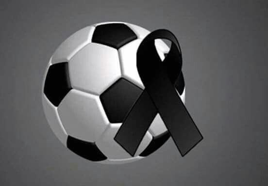 D.E.P fútbol.

Hoy ha llegado el día, hemos aguantado 120 años de atracos pero hasta aquí 

Hoy debemos dar todos el paso, ni un partido más contra esta mafia corrupta