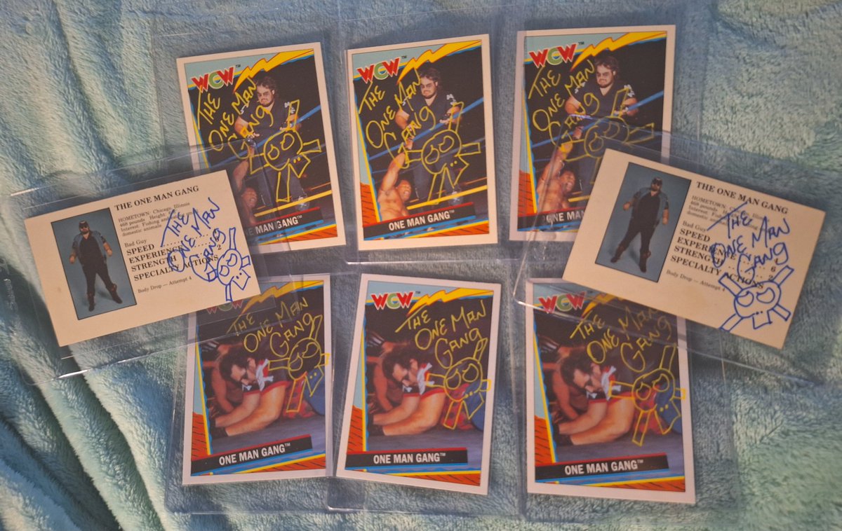 Big thanks once again to @ATDPromotions for getting these done for me. Like Christmas opening that box. Love the yellow Posca on 92 Topps WCW cards. One Man Gang rcs for the win. Love his signature. #thehobby #wrestlingcardwednesday #onemangang