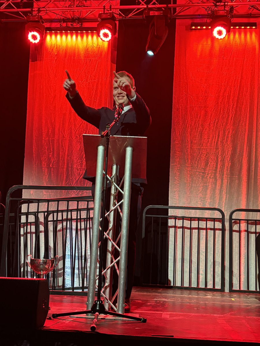 ✨🏆✨ 

The 2023-2024 @CardiffAU President’s Award for Outstanding Achievement is awarded to Will Rogers!

❤️🙌🏼🖤

#TeamCardiff #CardiffAUAwards2024