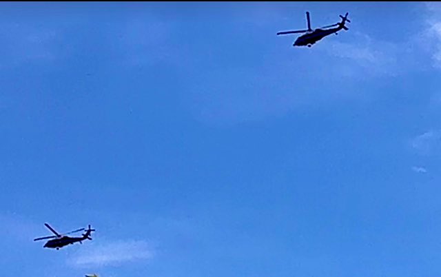 Just missed the ospreys but caught the blackhawks shuttling behind #POTUS on his way to downtown #Chicago