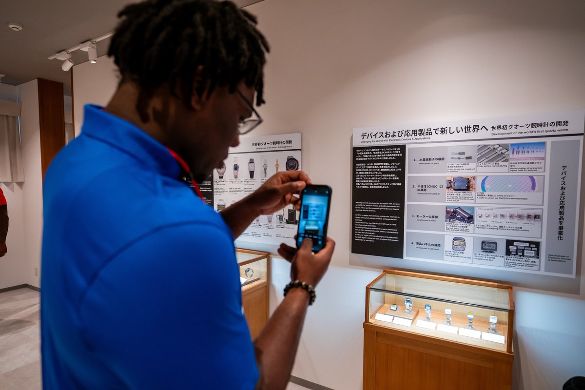 💼Japan Corporate HQ Visit: EPSON As a part of our international business exposure, we toured the robotics lab, sustainability center, and technology museum, interacting with industry professionals along the way! #GatorMade | #GatorsInJapan