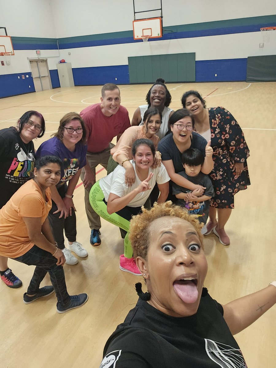 Zumba!!! We are celebrating Teacher Appreciation Week with a group workout led by our PreK bilingual teacher, Mrs. Garduno. @TeamRiverchase @CFBISD
