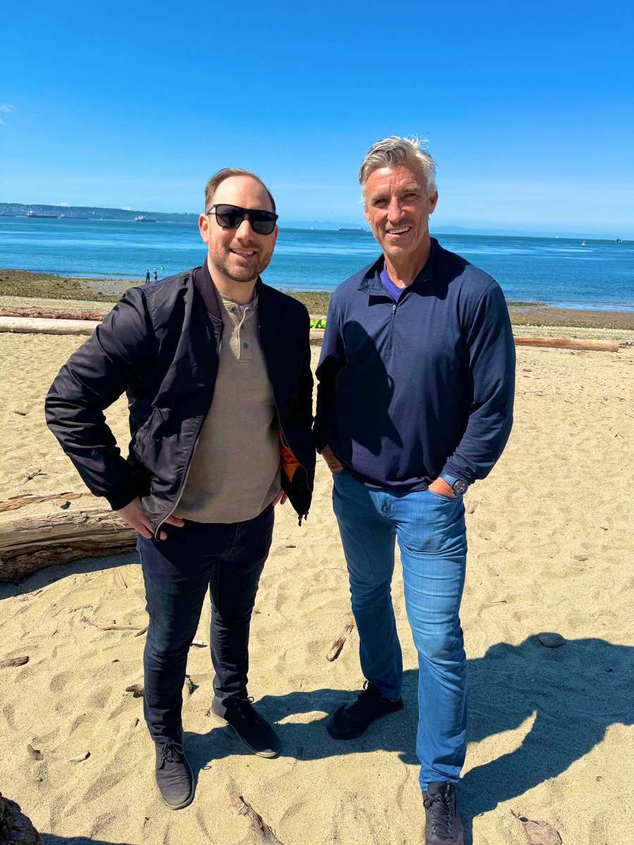 Victoria’s Geoff Courtnall was a pivotal member of the #Canucks run in 1994 - but also won a Stanley Cup with the #Oilers in 1988. We’ll tell you who he’s cheering for on <a href="/CHEK_News/">CHEK News</a> at 5 &amp; 6 tonight! <a href="/canucksalumni/">Vancouver Canucks Alumni</a> #GameOn