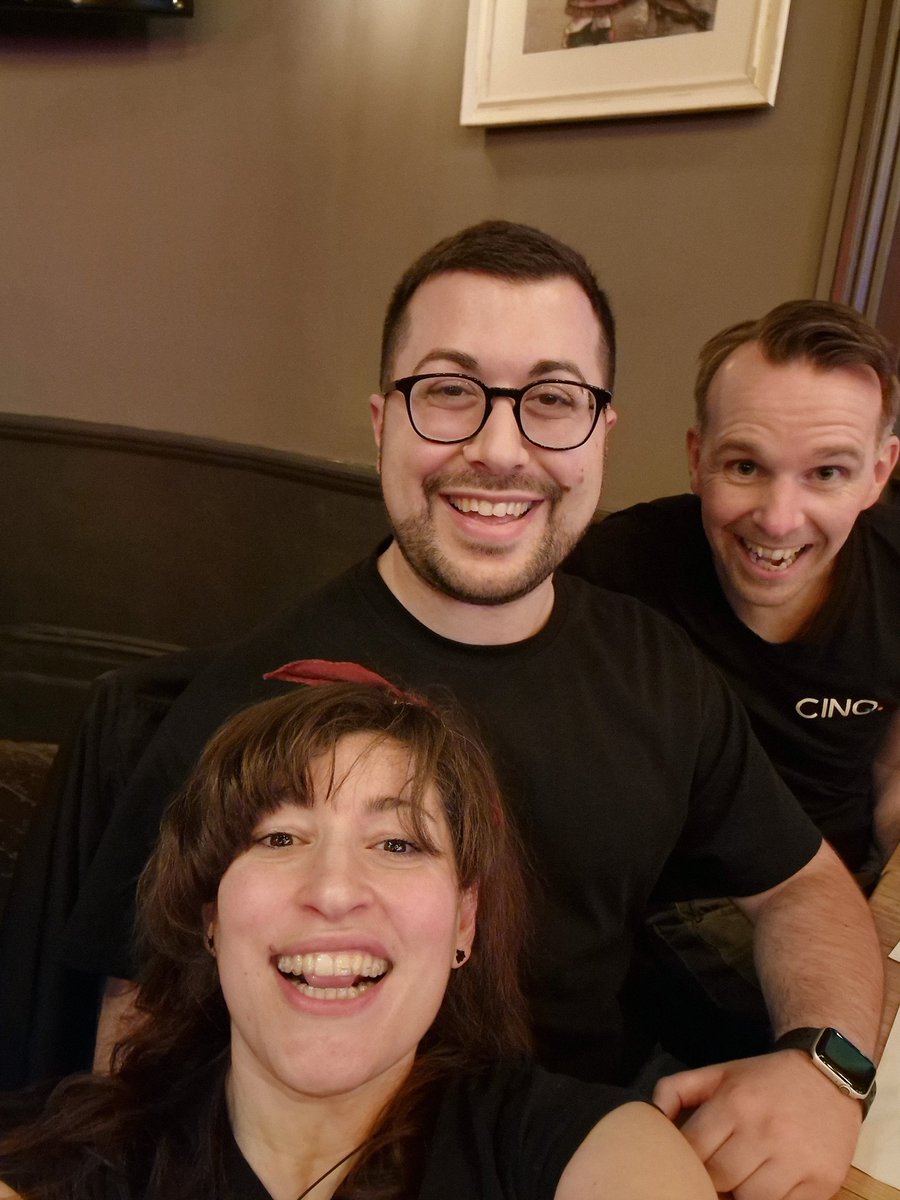 There's so much fun beyond the conference gates. No wonder why devconfs can become so addictive! Pub Quiz time, we got a respectable 2nd place and a lot of fun! Thank you, @DevoxxUK, for an amazing first day. Feat @vitalethomas , @laurspilca, @salaboy, @BoukeNijhuis