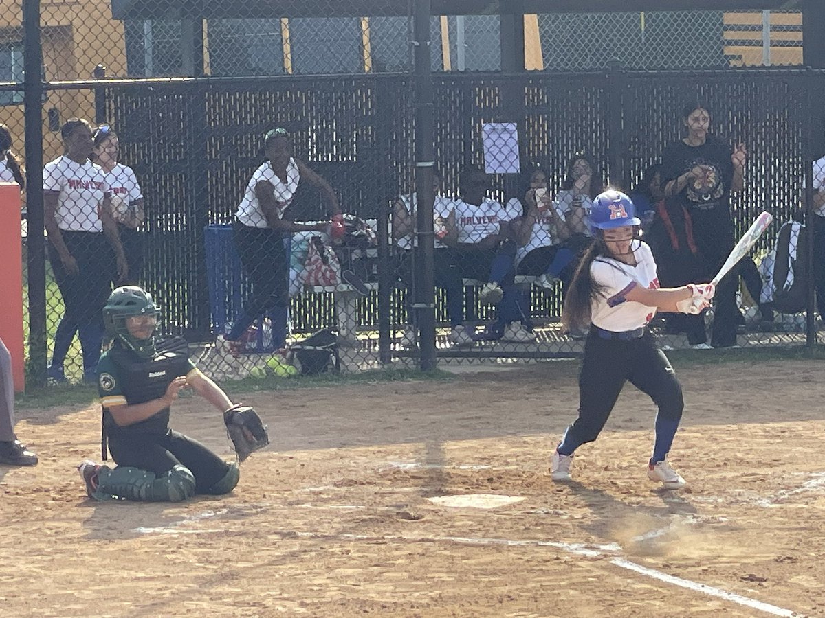 Varsity Softball team in action on Senior day @MalverneHS against Westbury HS. Mules 4-2 after two innings. #gomules #seniors 🥎 @MalverneUFSD