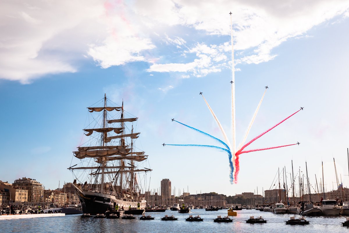 La flamme est arrivée. Pour Marseille, pour la France, quelle fierté !