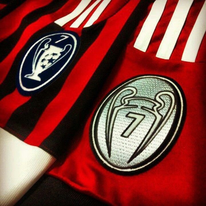 El Milan se aseguró como minimo 6583 días (18 años y 8 días días) siendo el único equipo con 7 champions league.