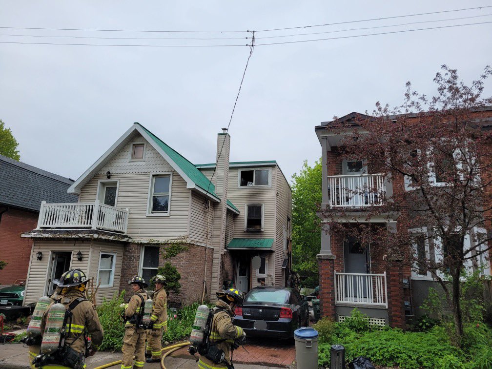 Firefighters contained a fire to the room of origin this afternoon.   At approx. 14:14, the Ottawa Fire Services Communications Division received multiple 9-1-1 calls reporting a fire in a two-storey single family structure in the 0-100 block of Ella St. Firefighters arrived on…