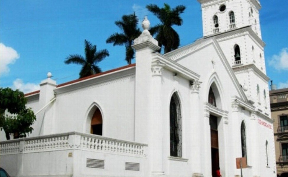 MeganoticiasTUX's tweet photo. #MNTUX || Dado el ambiente de inseguridad que prevalece en el estado de Veracruz, Sacerdotes de la Diócesis de Tuxpan han tenido que tomar sus propias medidas de seguridad, pues en la Diócesis de Tuxpan ya han sido víctimas de amenazas.
https://t.co/5tUiPjzVoe https://t.co/LB6pzUR2lL