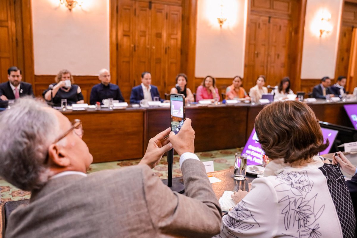 Dr. Jesús Viejo (@dr_jesus_viejo) on Twitter photo Esta mañana en la 10a Sesión Ordinaria de <a href="/ConsejoNL/">Consejo Nuevo León</a> , presentamos los avances de nuestras 9 comisiones de trabajo, incluyendo varios proyectos de gran impacto para el estado en materia de educación, salud mental, pobreza y movilidad.
Mi siento muy orgulloso de que, ante la Esta mañana en la 10a Sesión Ordinaria de <a href="/ConsejoNL/">Consejo Nuevo León</a> , presentamos los avances de nuestras 9 comisiones de trabajo, incluyendo varios proyectos de gran impacto para el estado en materia de educación, salud mental, pobreza y movilidad.
Mi siento muy orgulloso de que, ante la