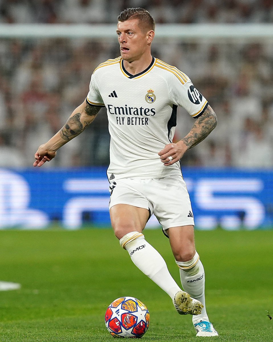 Toni Kroos' stats vs. Bayern Munich: Most touches (112) Most passes completed (95) Most long passes completed (18) Most chances created (4) Kroos Control. ™️ ⚪️⚪️⚪️