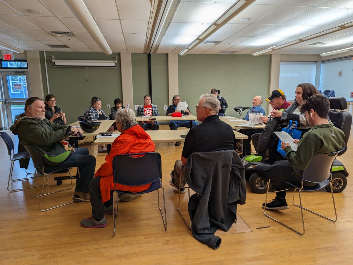 AcornHamilton's tweet photo. Amazing turnout and discussion at our downtown chapter meeting last night at Beasley Community Centre. On the agenda: extreme heat campaign, federal budget and outreach plans for the summer. Next meeting June 4th! #HamOnt #CommunityUnion https://t.co/TPWloaaKMm