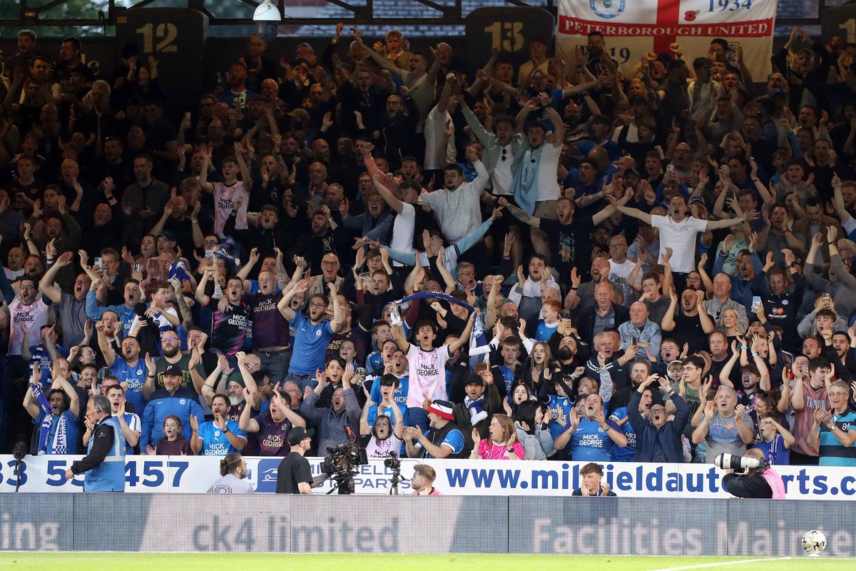 Thank you for your incredible support tonight, it's been a season of moments to remember 💙 #ProudToBePosh #pufc