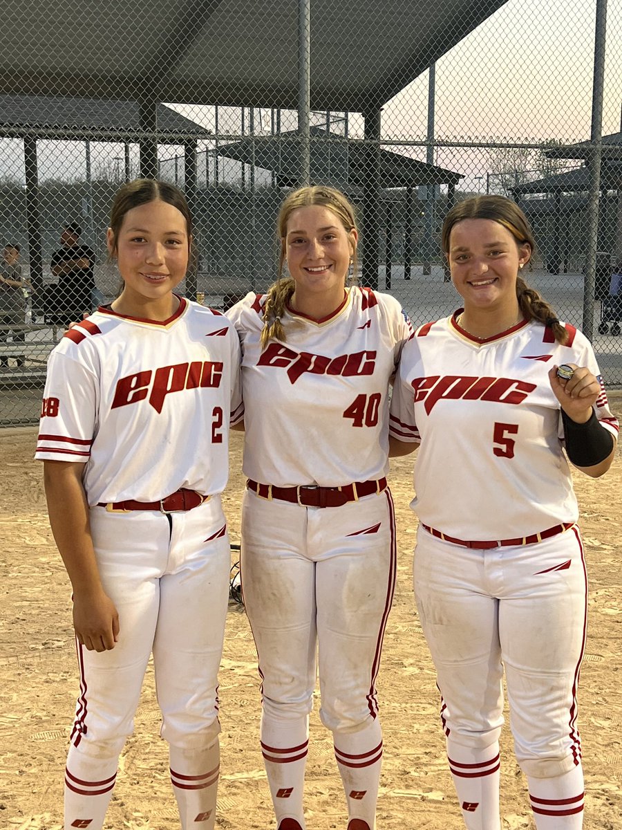 The ☔️ canceled bracket play but that didn’t stop @Epic09National from being the only 16U team to go 4-0 in pool play. The spin squad was on point this weekend! 💪🏻 We threw 26 innings with a combined ERA of .500, 32K & 7BBs. 🔥#ProudOfUs #DES @sophie_kuhlman @TopGunEvents…