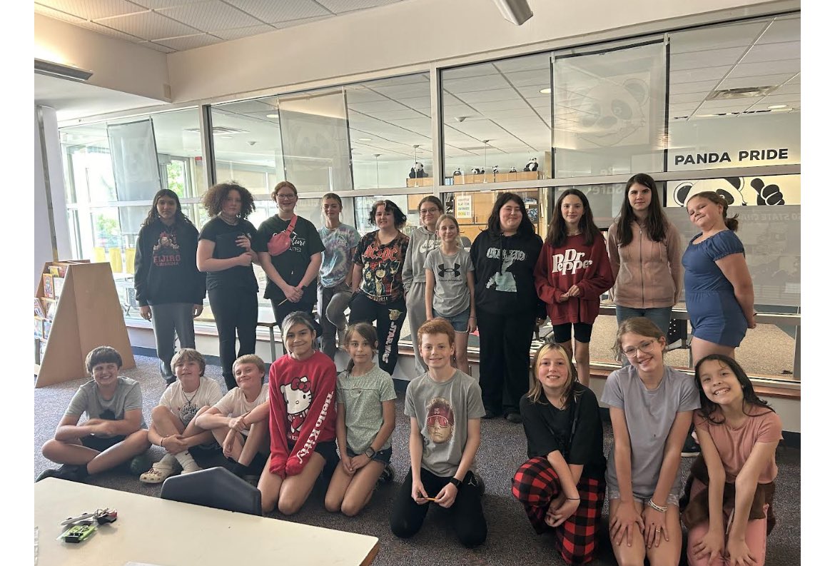 @PaddockRoad66’s Future Teachers Club presented their final projects today - classroom designs! Huge thanks to Asst. Principal Herzog and Counselor O’Brien for empowering the next generation of inspiring educators! #TeachersClub #TeacherPipeline #WeAreWestside