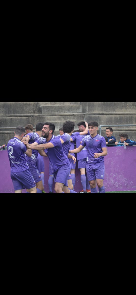 Laura19833701's tweet photo. Celebración del segundo gol del @CDSanturtziKE https://t.co/3EiVitmWmG