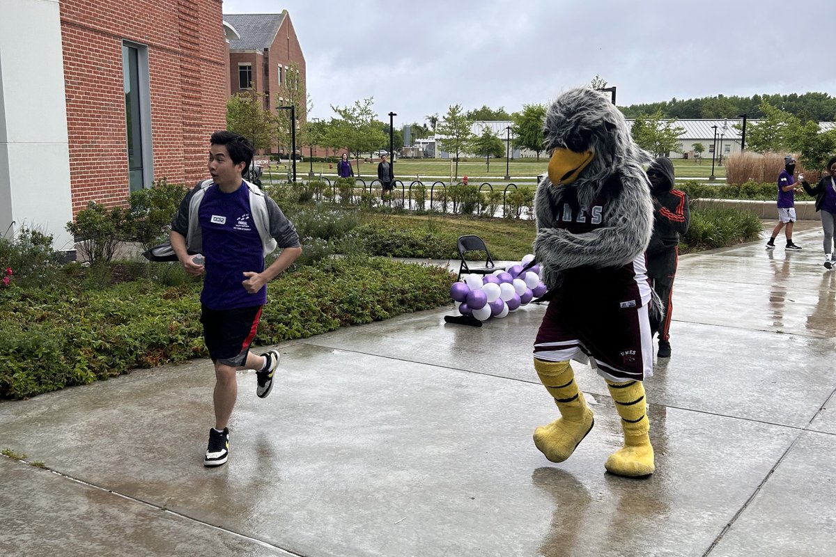 On Saturday, May 4th, the 11th annual 5K Epilepsy Walk took place! The important fundraiser event helps advance research toward a cure for epilepsy. 🏃🏿🏃🏾‍♀️ #HawkPride 🦅 📸: Zilal Mohamed and Darin Ragin