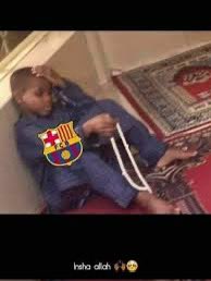 MaxwellBarns's tweet photo. Barca fans, you are going to the Masjid for the wrong reasons. Fix your intentions Barca fans. Pray to God because you want his acceptance not because you are depressed from watching Fat Laporta wobble wobble. https://t.co/TI9YlTAtCI