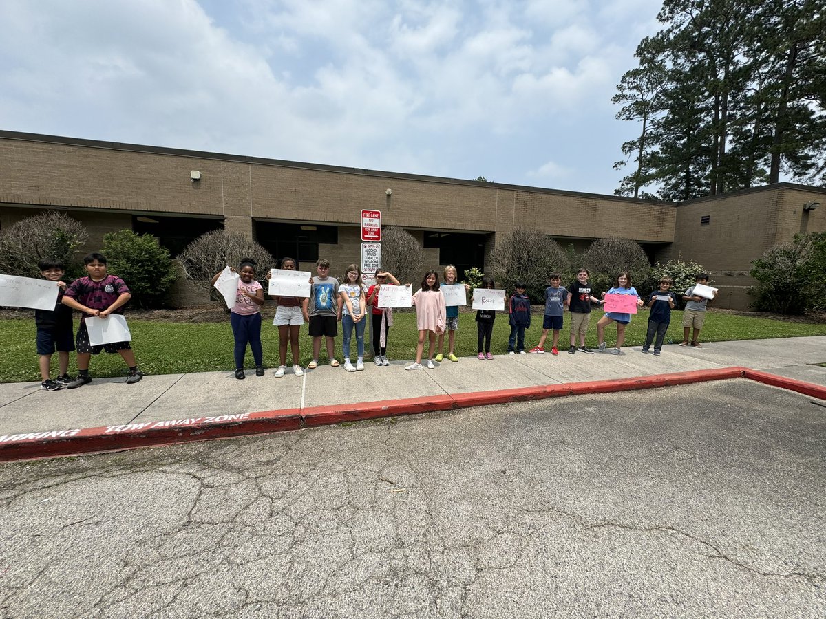 campbell_kphs's tweet photo. Welcomed back our Math Olympiads after their competition today!!! #EGEgrows https://t.co/Mce2YdDUPc