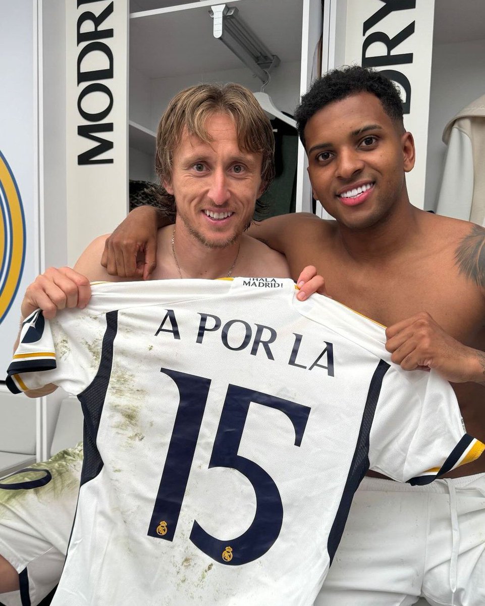Luka Modric y Rodrygo 🥹🤍

A POR LA 15 🤍