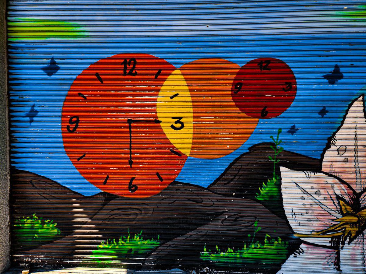 “El tiempo todo lo cura, pero la vida solo puede ser vivida una vez”.
📍 Guadalajara, Jalisco
#Murales #ArteUrbano
#Art  #streetart #streetartdaily #streetartphoto  #graffiti  #graffitiart #Photography #gaffitis #Creativity #MultiColored