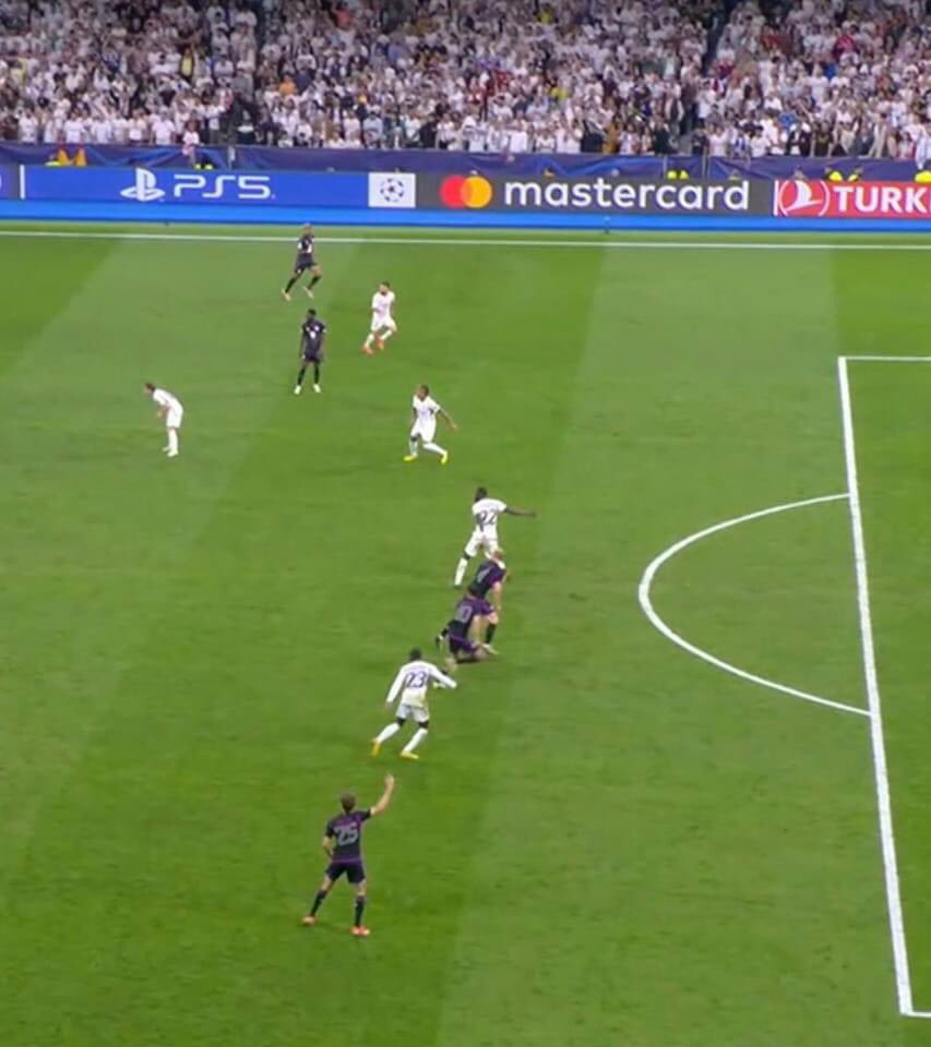 Your honest opinion; is this an offside??👇