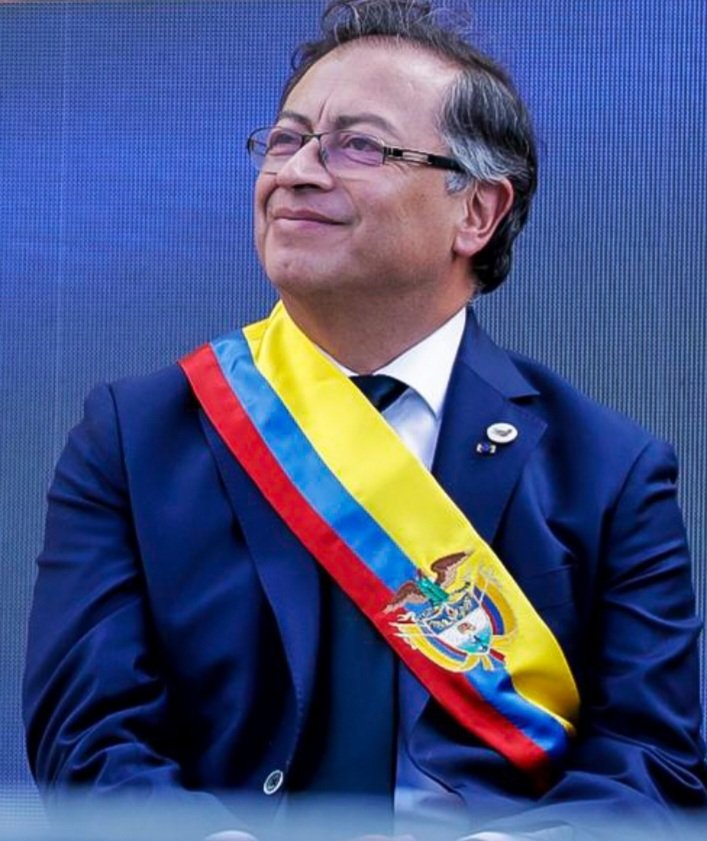 Sabemos que el Uribismo planea un GOLPE DE ESTADO contra Gustavo Petro! Cuántos estaríamos dispuestos a salir a las calles a defender nuestro Presidente 🙋‍♂️?