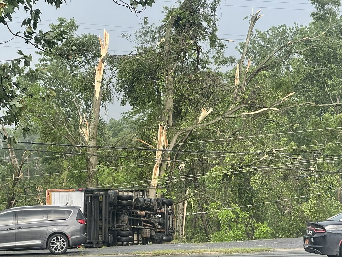 Damage report west of Gastonia.. utility poles snapped and wires draped along North Chester Street. Truck toppled and trees snapped. Police on scene directing traffic and reports the nearby on ramp to I-85 South is temporarily blocked. Radar winds estimated at 60-70 mph. @wcnc
