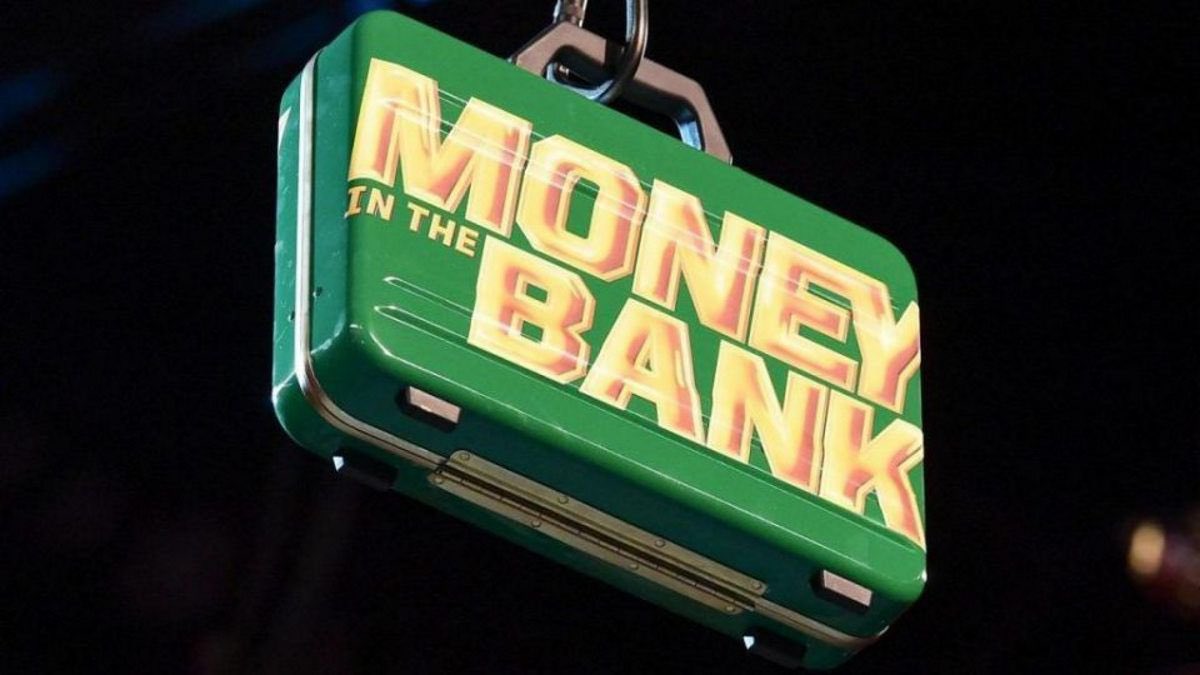 Who deserves the Men’s Money in the Bank briefcase this year? 

#WWERAW #SmackDown #WWEKingAndQueen #WWEMITB #WWE