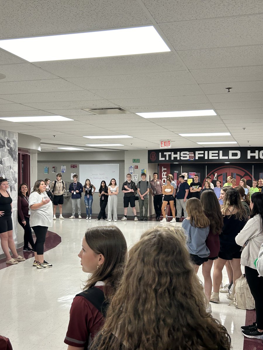 State Sendoff for ⁦<a href="/LTHSBadminton/">LTHS Badminton</a>⁩! Congratulations on winning back-to-back Sectional Championships and best of luck this weekend!
#GoPorters
#PorterPride
#TogetherWeSucceed
🚢⚓️