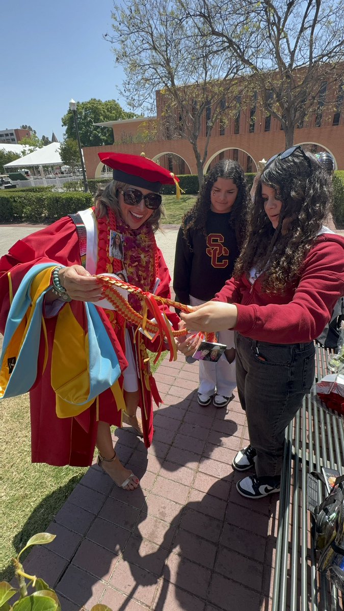 I am sooooo excited and completely grateful to my children and hubby for standing with me and supporting me over the past 3 years!! Love you forever!!!♥️✌🏽💛 What a beautiful day for a @USCRossier doctoral graduation!♥️✌🏽💛 Fight On my friends and family!♥️✌🏽💛 #ALLmeansALL…