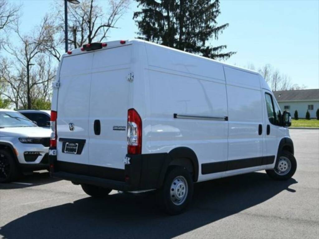 🤩 In the market for a work van? This 2023 RAM ProMaster 2500 Cargo Van is ready to go to work for you! 💪🚚
✅ High Roof
✅ 3.6L V6 24V VVT Engine
✅ Front Wheel Drive

✨ Make it yours 👉 brnw.ch/21wJBel

#CommercialTruckTrader #WorkVans #VansForSale