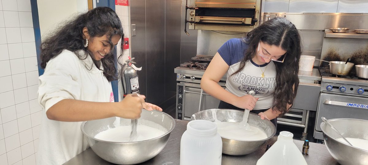 Thank you @5starcafeFHS for letting the @FBHSColonials LADIES Club use the kitchen to make our homemade all natural sugar scrubs for our fundraiser! #BoroPride #TheRegional