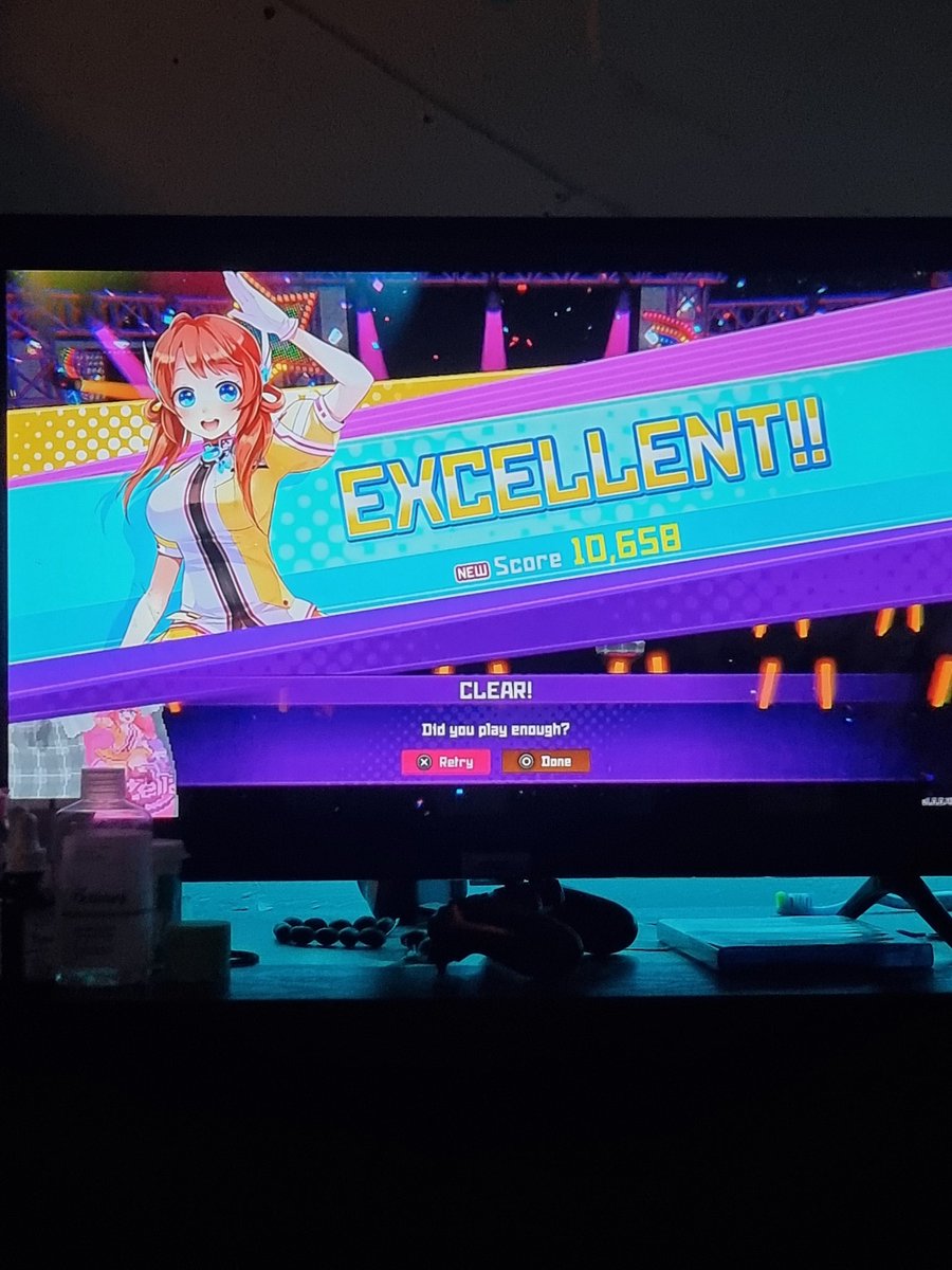 Everyone please go play #DaveTheDiver, I thought it was just a fishing game but the guy who makes my weapons just had a dream he was at a kpop concert and there's a mini game on waving the light sticks like guitar hero, this game is wild