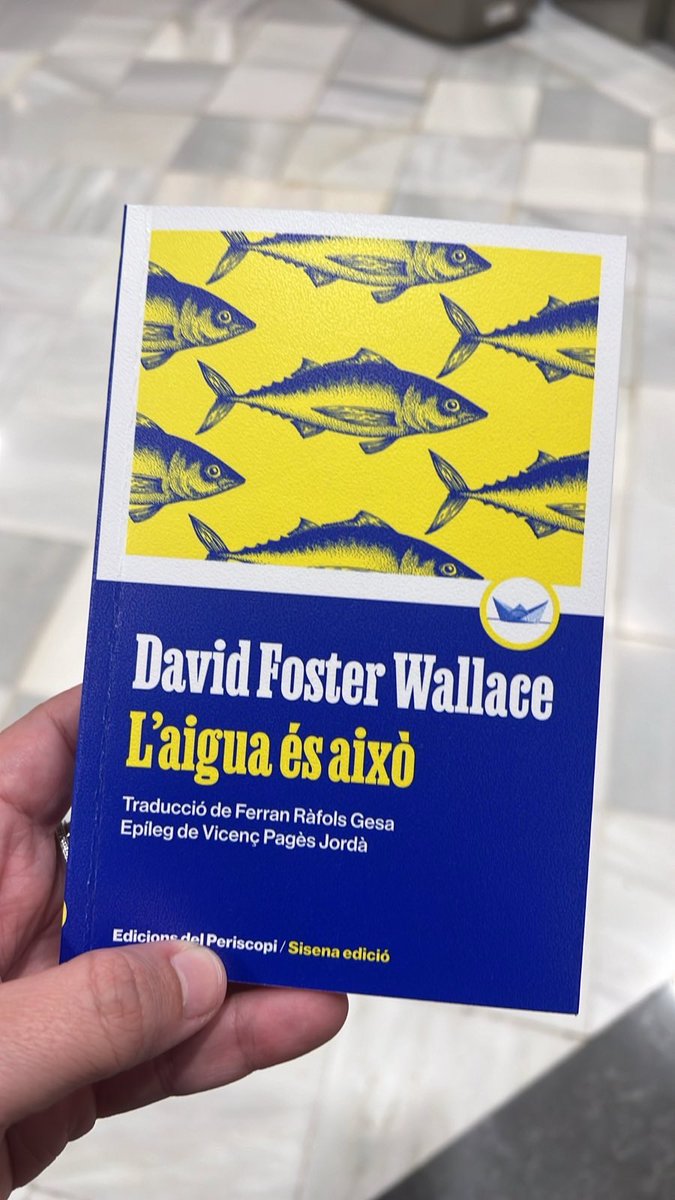 L’AIGUA ÉS AIXÒ de David Foster Wallace. Un llibre de lectura ràpida, però d’una qualitat immensa. Fa pensar i reflexionar sobre el dia a dia i els reptes de la vida! “Les realitats més òbvies, ubiqües i importants sovint són les que més costen de veure” 💜👌🏻📖@jmjovellado