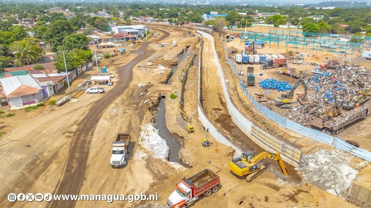 ➡️Asimismo, se construye el tramo uno de la Pista Juan Pablo Segundo de #Managua, que va desde el paso a desnivel Nejapa a los semáforos del barrio René Cisneros, las obras avanzan un 33%. 💯 #AlcaldíasDelPuebloNi #SoberaníayDignidadNacional