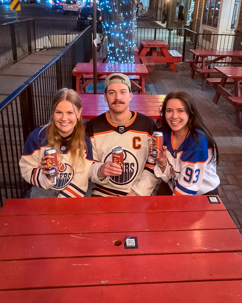 Big game tonight 👀 Who you got? 

I think we know who #LeosStrathcona is cheering for.  🤝

#seeyouatleos #yqreats #regina #yxeeats #saskatoon #wpgeats #winnipeg #yegfood #edmonton #yyceats #calgary #yyjeats #victoria #ylweats #kelowna #warman #vancouver #yvreats