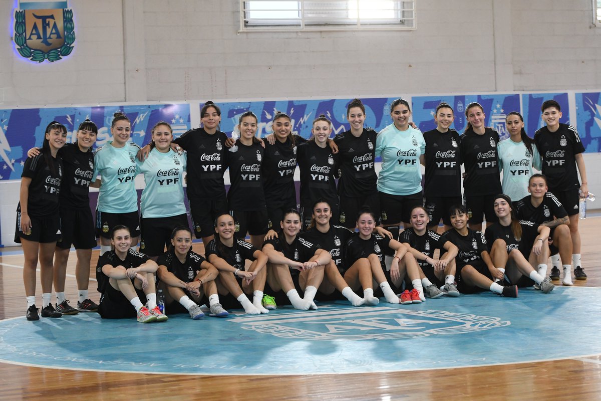 #Futsal La Selección #Sub20 #Femenina entrenó en el Predio de Ezeiza para completar otra semana de trabajo. 💪💪💪 Nicolás Noriega continúa entrenando de cara al Sudamericano de la categoría, que se realizará desde el 26 de octubre en Paraguay 🏆. 📰 t.ly/DJtKW