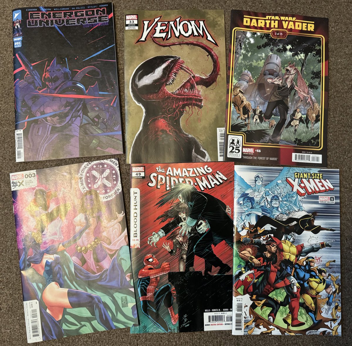 Pickups from #NewComicbookDay no idea why I’m still even buying Venom,  this story has been so bad for 33 issues now