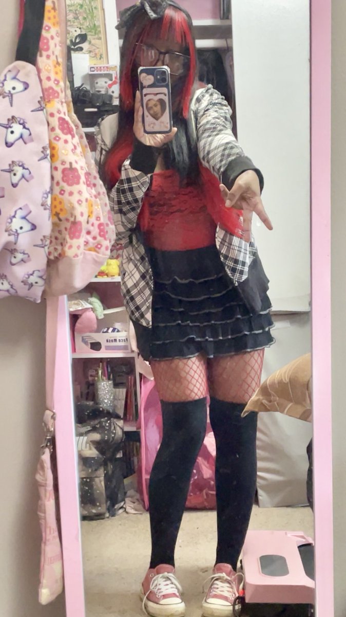 MeI0dee's tweet image. 🖤❤️

#ootd #coord